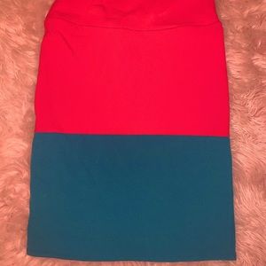 COPY - NWOT - LuLaRoe Cassie - Large